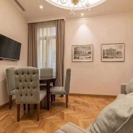 900 Veneto & Pinciana Apartman *